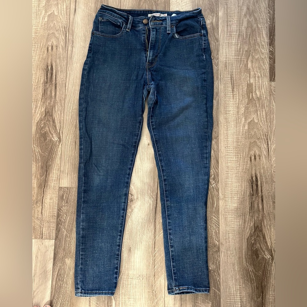 721 high-rise Levi’s